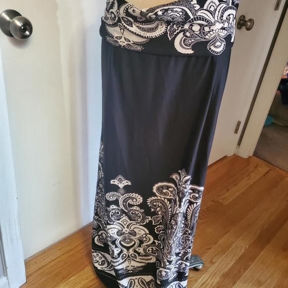 Venus Skirt - Picture 3 of 10